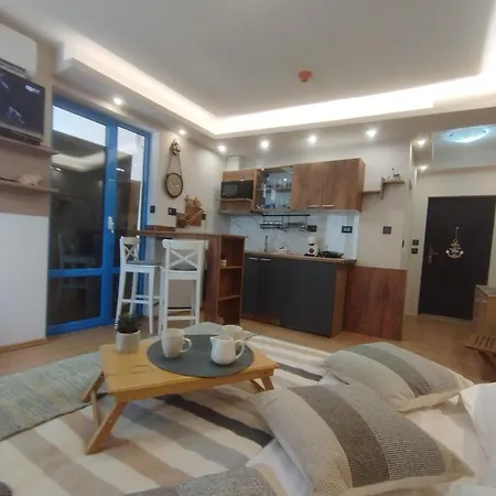 Cozy Private Excelsior Sunny Lägenhet Slăntjev Brjag